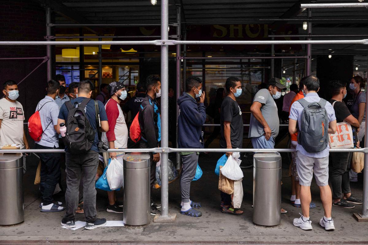 Massive Illegal Immigrant Expenses May Affect Credit Ratings of NYC, Chicago, Denver: S&P Report