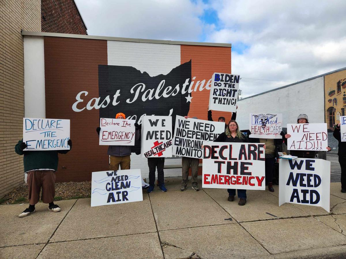 Biden Announces Health Grants, Receives Frosty Welcome in First Visit to East Palestine