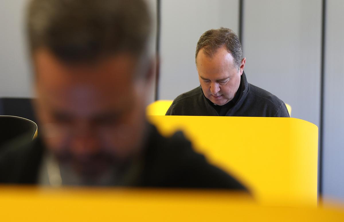 Republicans Fight Off Attacks in Key California Districts, Secure Spot in November’s Senate Race