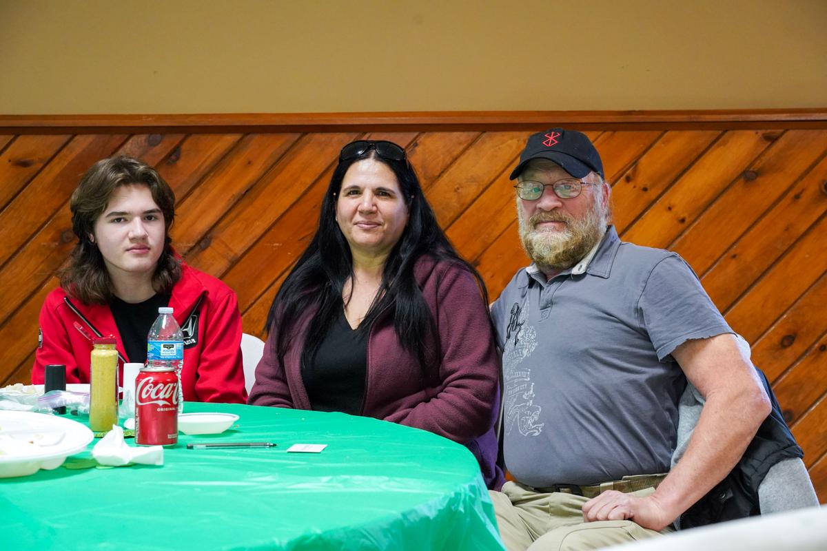 Local Residents Support Huguenot Fire Department at Fundraising Dinner