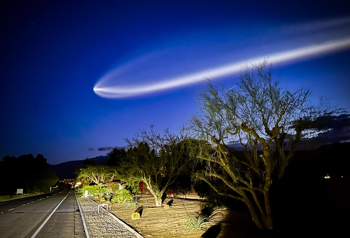 Falcon 9 Rocket Launch Lights Up California Skies