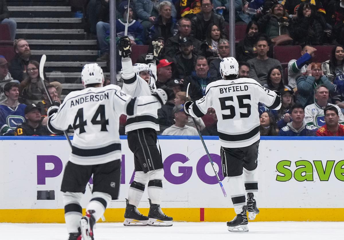 Kopitar, Kings Open Road Trip in Vancouver With Fourth Consecutive Victory
