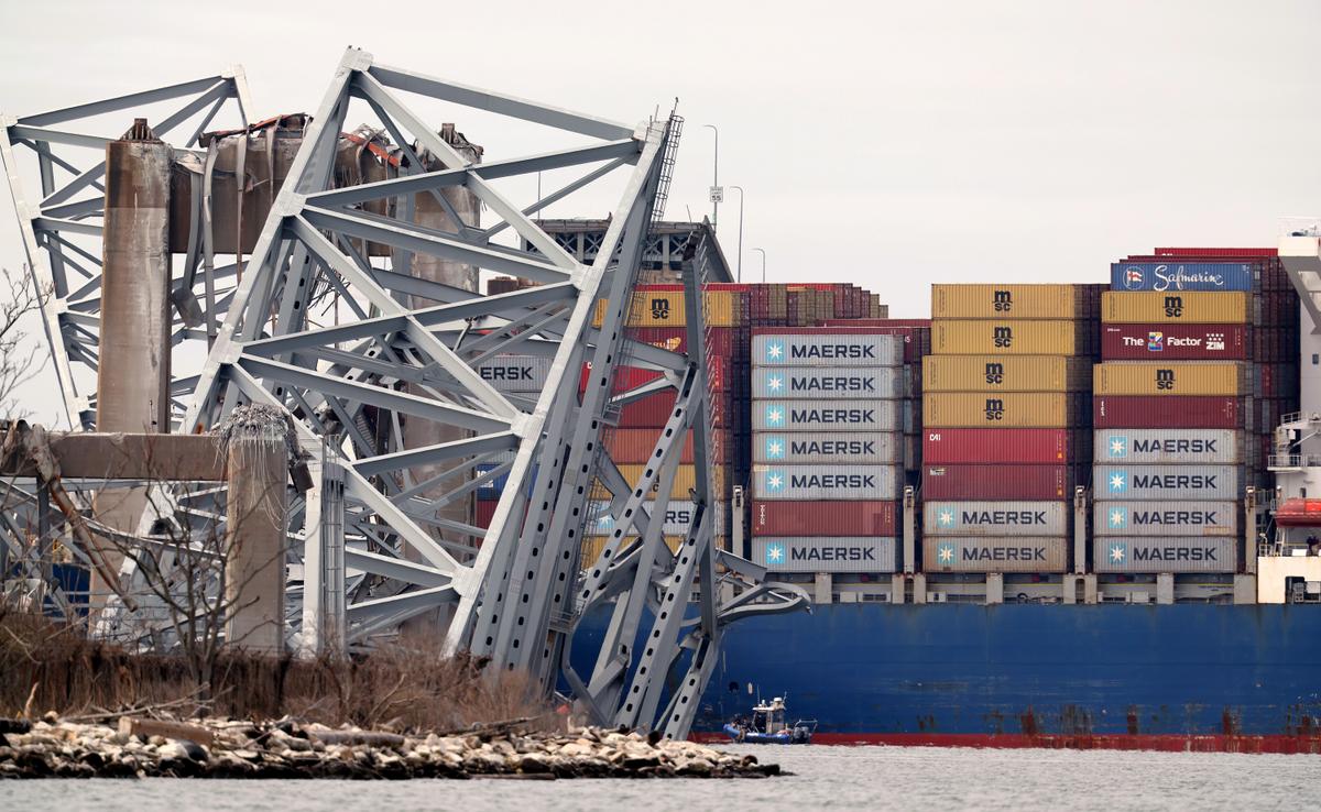 Army Corps of Engineers Deploying Over 1,100 Personnel After Baltimore Bridge Collapse