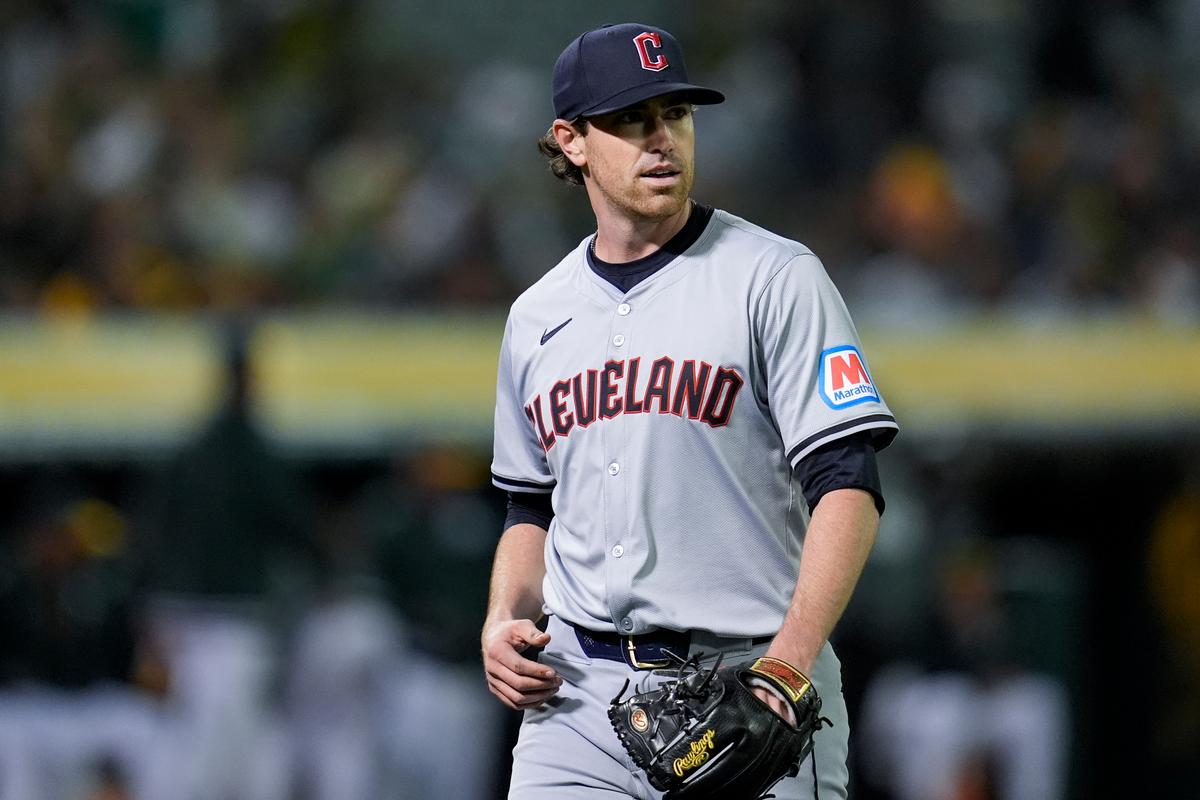 Bieber Pitches Guardians Past A’s in Vogt’s Debut as Manager