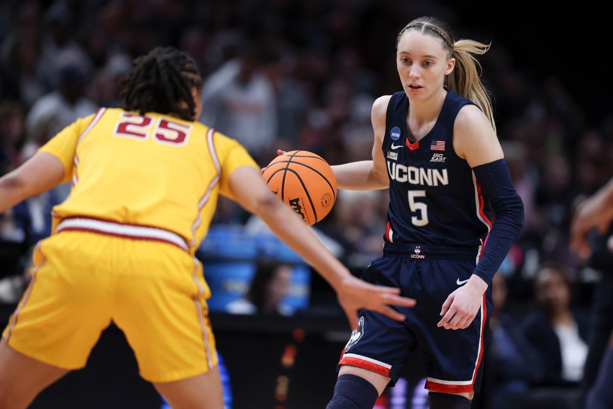Bueckers, UConn Too Much for USC Women in NCAA Regional Final