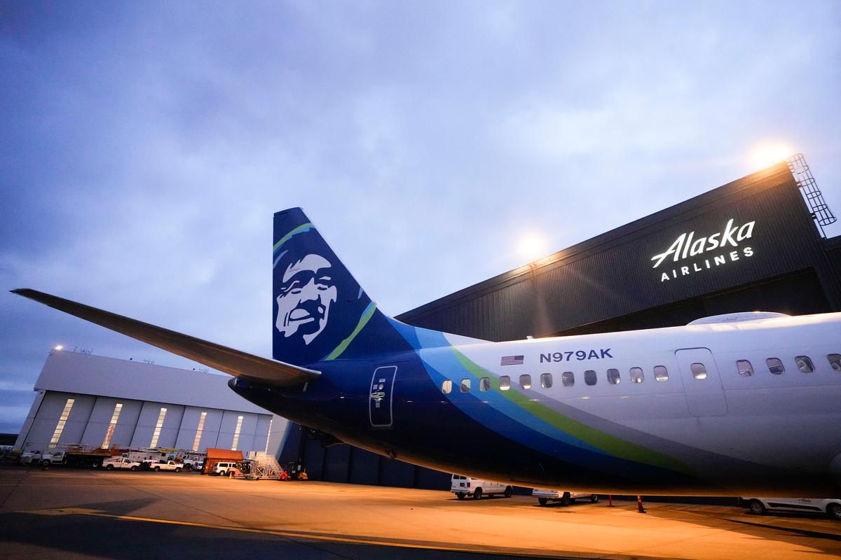 Boeing Pays Alaska Airlines $160 Million in Compensation for the Blowout of a Panel During Flight