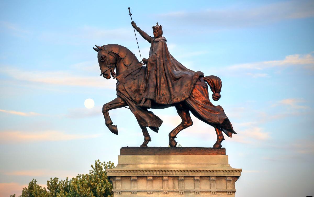 Louis IX of France: A Wildly Successful Ruler, but a Disastrous Crusader