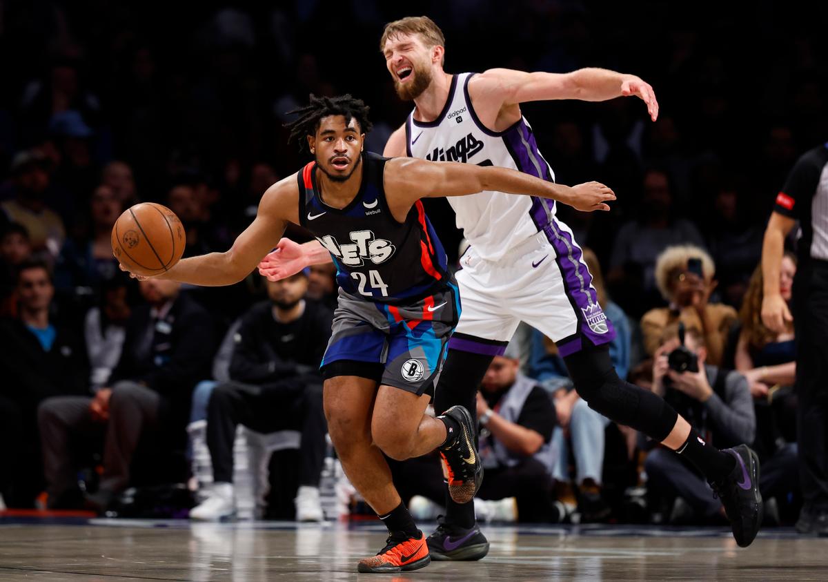 Sabonis Keeps Double-Double Streak Going as Kings Blow Past Nets