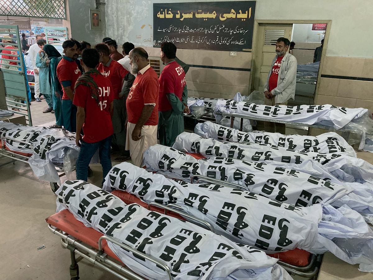 Bus Carrying Pilgrims Crashes in Southwest Pakistan, Killing 17 People and Injuring 16