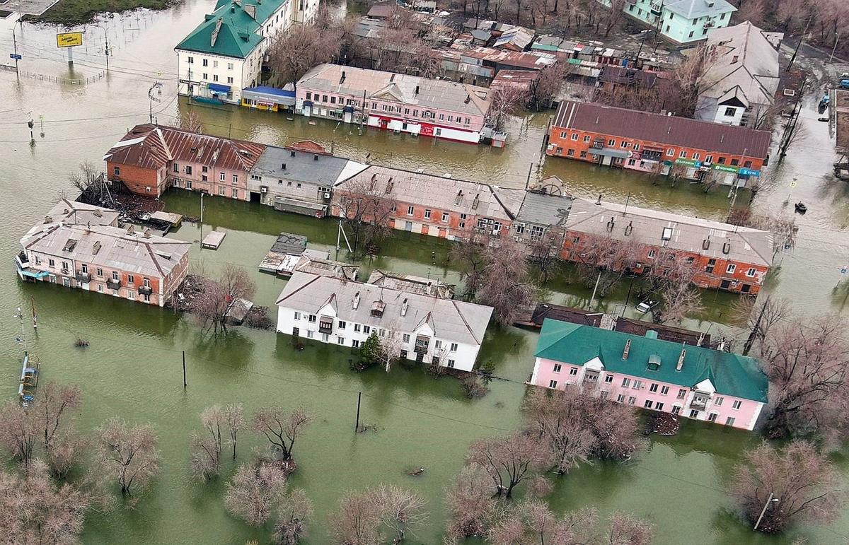 Thousands Flee Homes in Russia, Kazakhstan Amid Worst Flooding in Region’s Recorded History