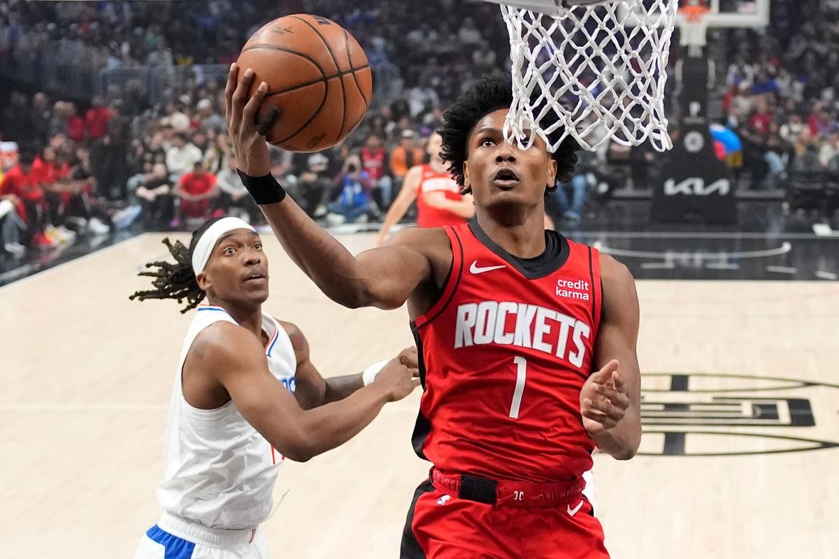 Leonard’s Playoff Status Remains Uncertain as Clippers Drop Regular-Season Finale
