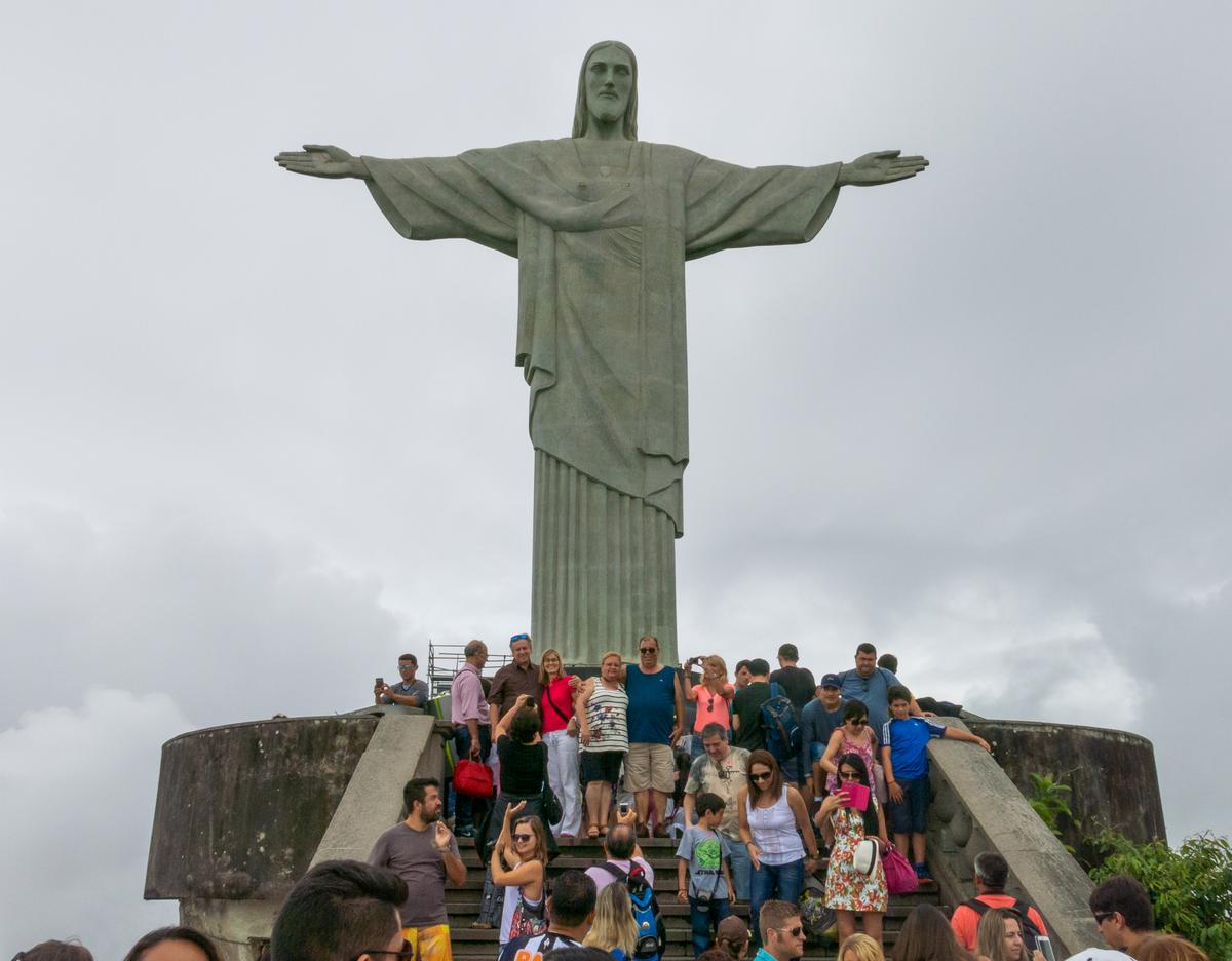 Brazil Postpones Visa Requirements Once Again for American Visitors