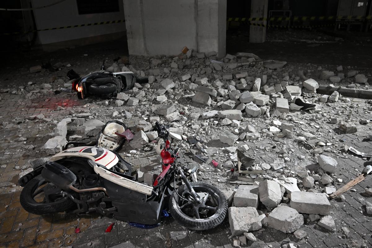 Strong Magnitude 6.1 Earthquake Shakes Indonesia’s Java Island, Felt in Jakarta
