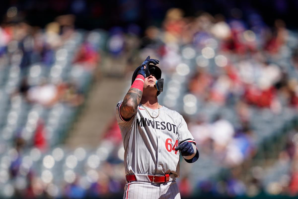 Red-Hot Twins Rap out 17 Hits to Cap Sweep of Reeling Angels