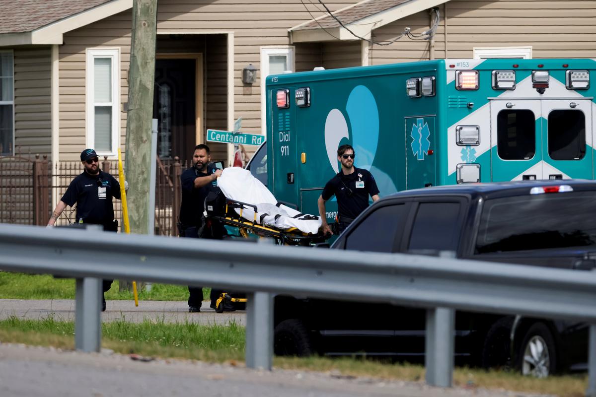 Suspect Killed After 3 Police Officers Wounded by Gunfire in Standoff Near New Orleans