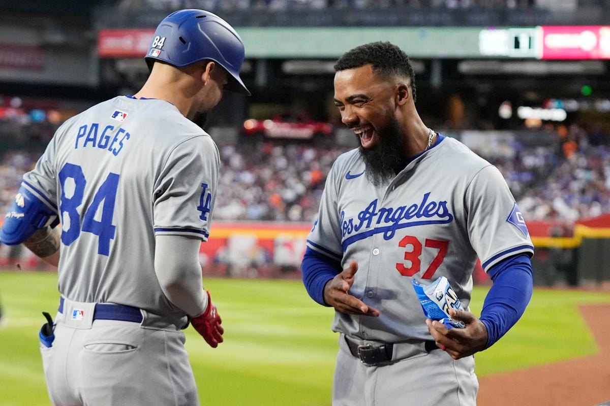 Newcomers Yamamoto, Pages Make Difference as Dodgers Blast Diamondbacks
