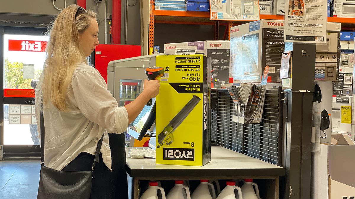 California Bill Seeks New Regulations for Self-Checkouts: Staffing, Signage, Item Limitations