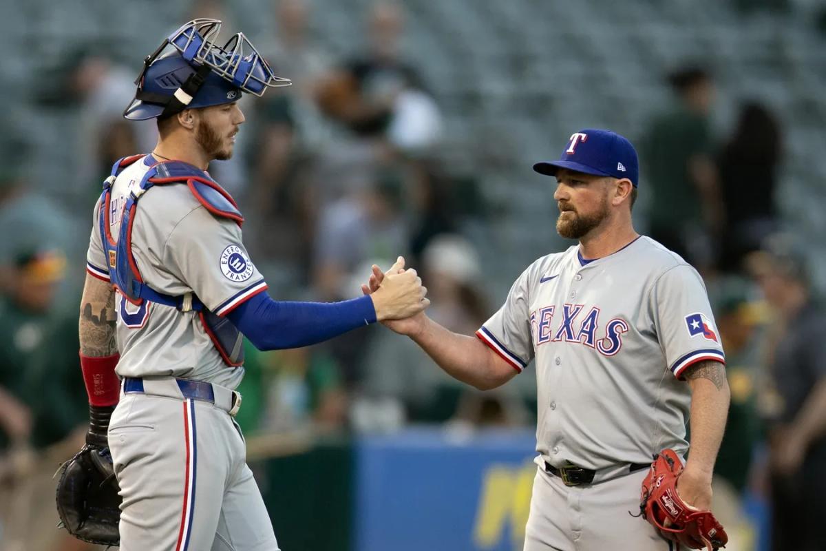 Rangers Outslug A’s in Nightcap to Earn Doubleheader Split