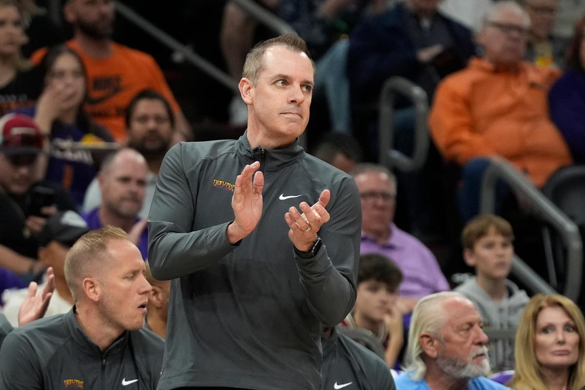 Suns Again Searching for New Coach After Firing Vogel