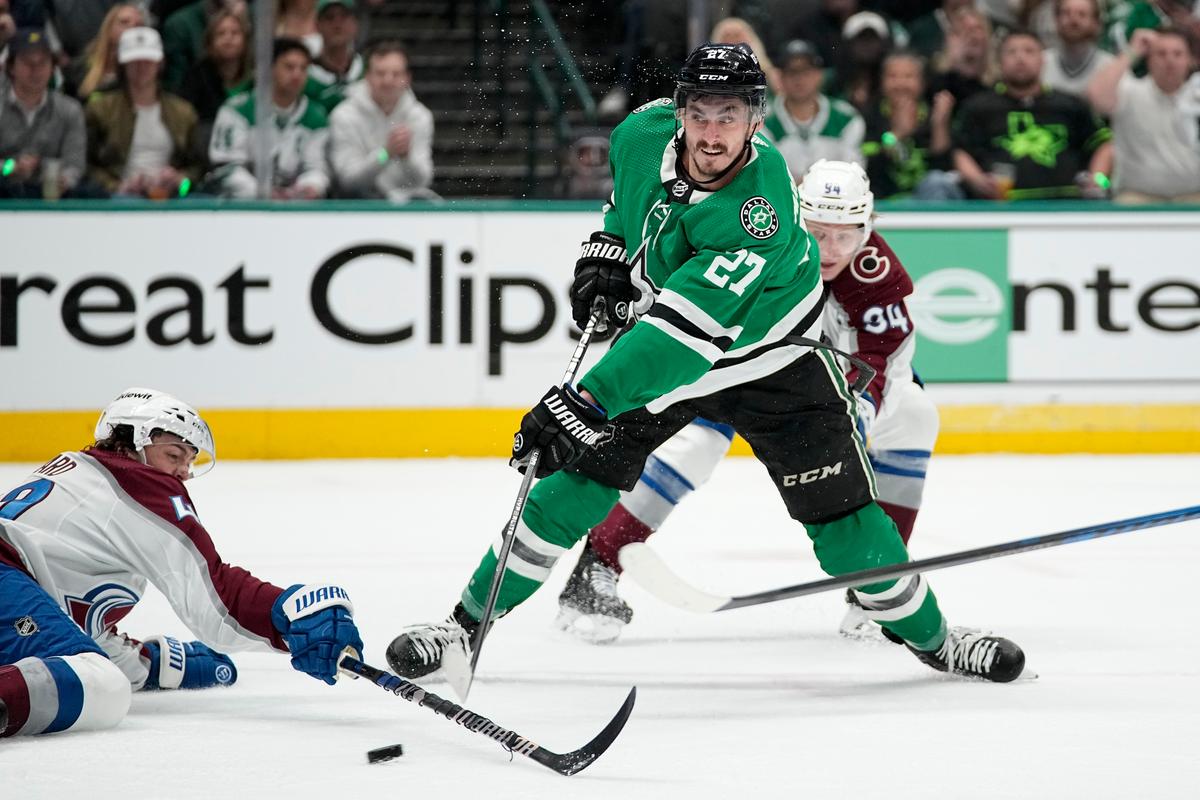 Miro Heiskanen Scores 2 Power-Play Goals and Stars Beat Avs 5–3 in Game 2 to Even Series