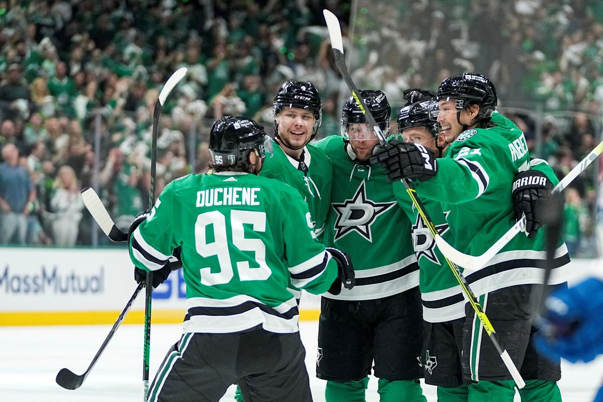 Makar Scores 2 Goals and Avalanche Beat Stars 5–3 in Game 5 to Stay Alive in Playoffs