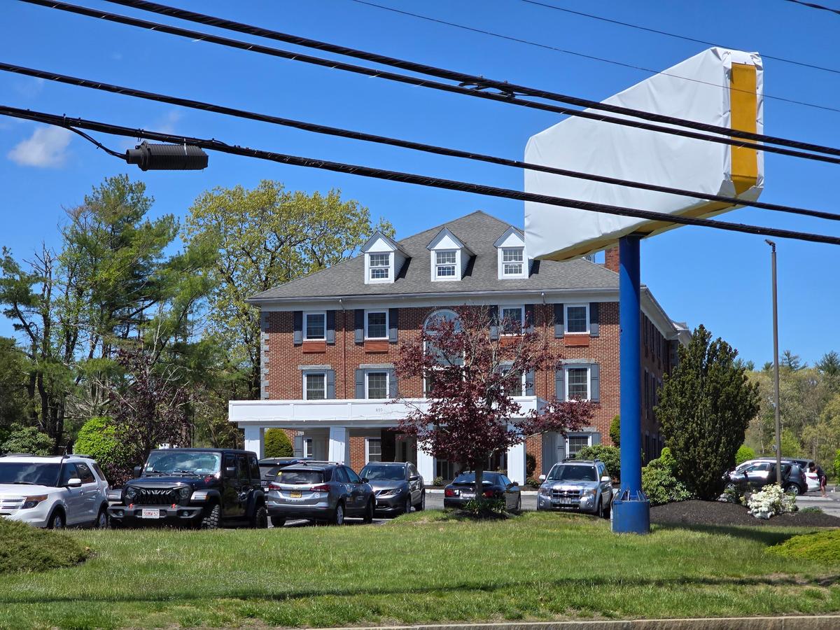 Massachusetts Republican Lawmakers Say Illegal Immigration Is Breaking State Financially