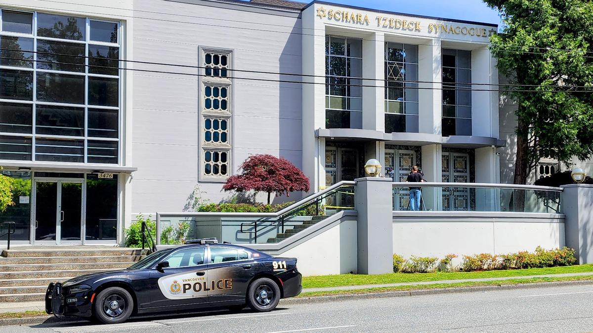 Doors of Vancouver Synagogue Set On Fire