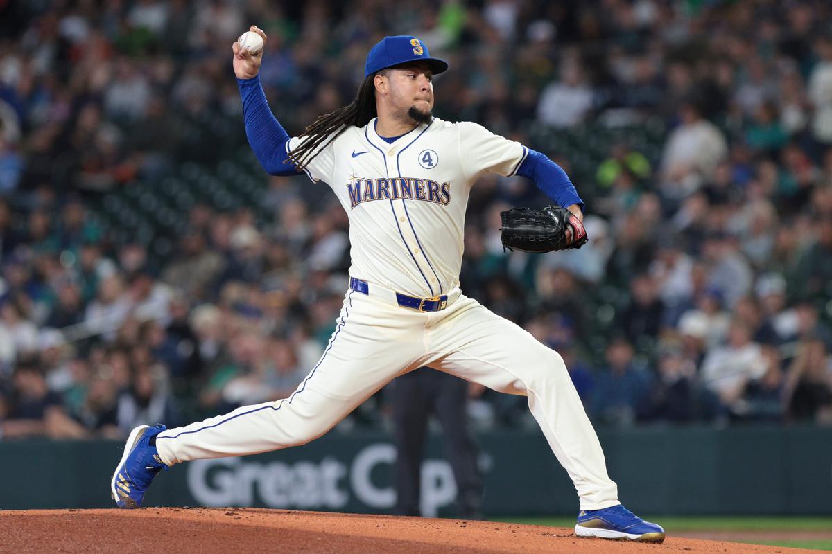 Castillo Sparkles as Mariners Continue to Roll at Home With Sweep of Angels