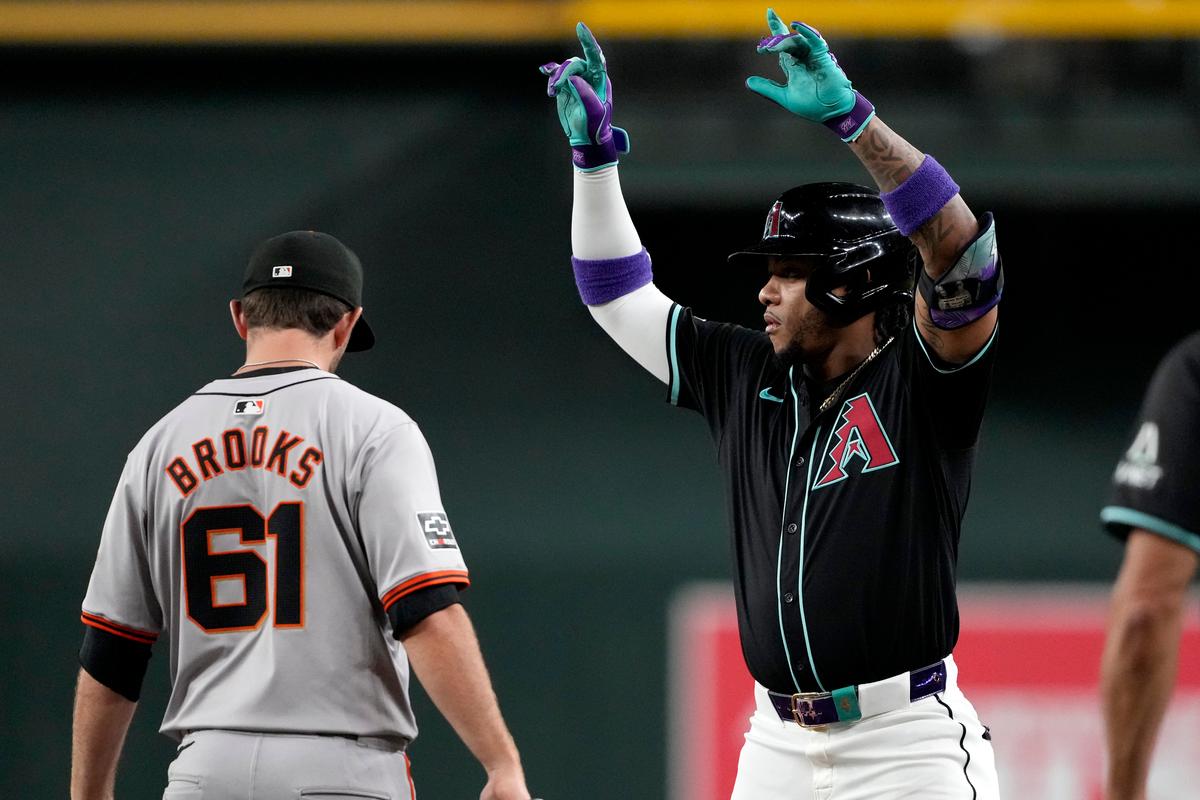 Smith’s Pinch Walk-Off Home Run Gives Diamondbacks Win Over Giants