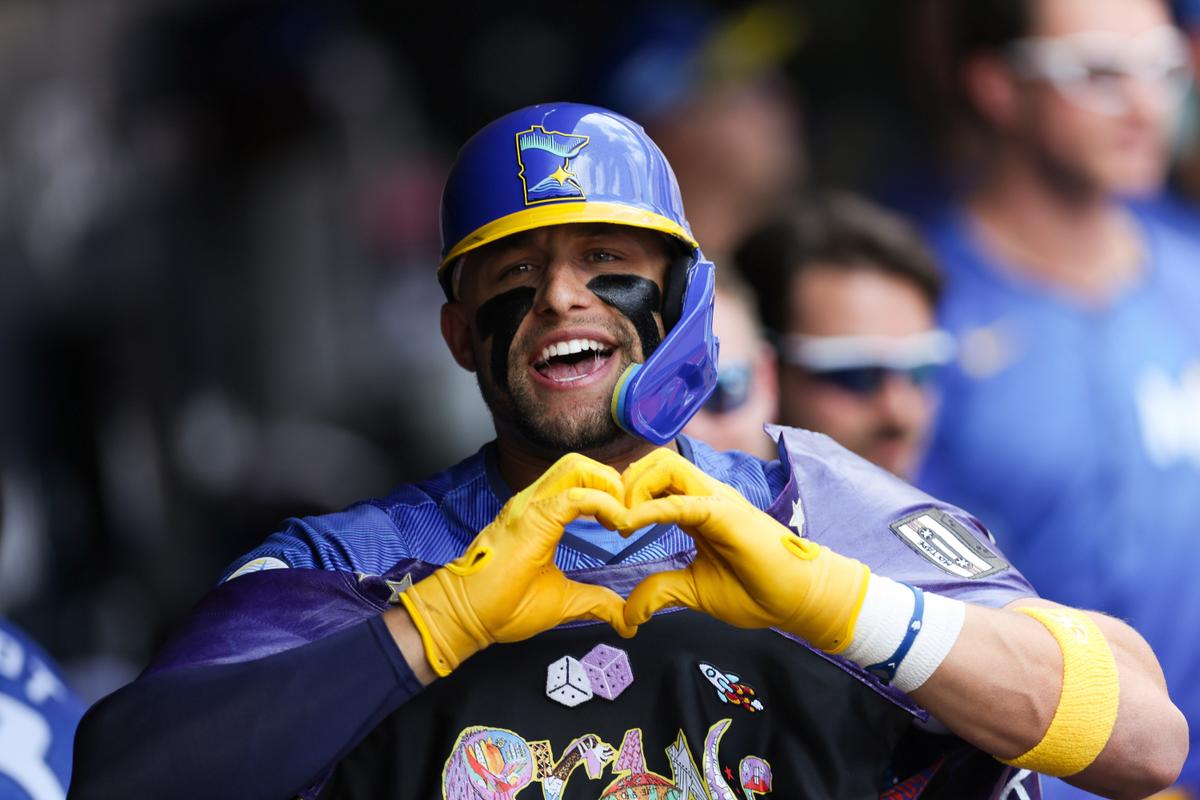 Late Miranda Home Run Gives Twins Doubleheader and Series Sweep Over A’s