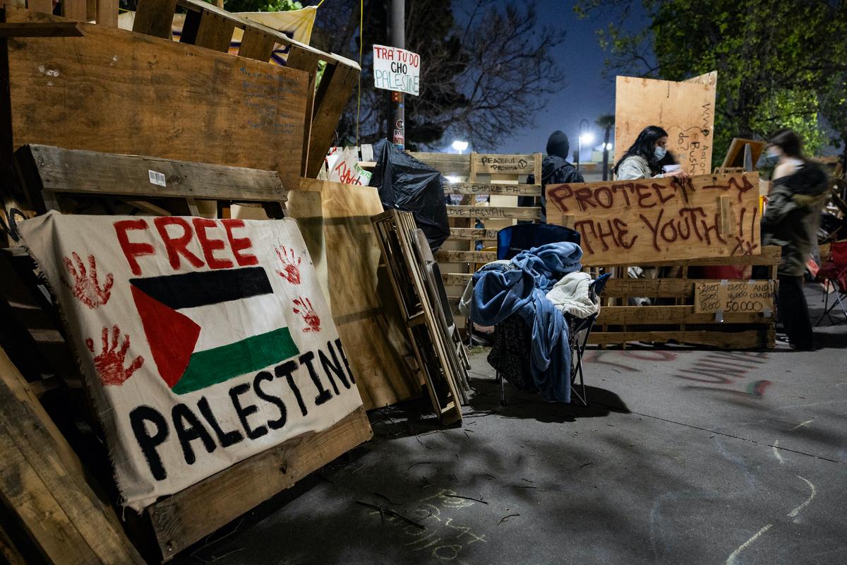 Pro-Palestine Encampment at Cal State LA Cleared by Police; No Arrests