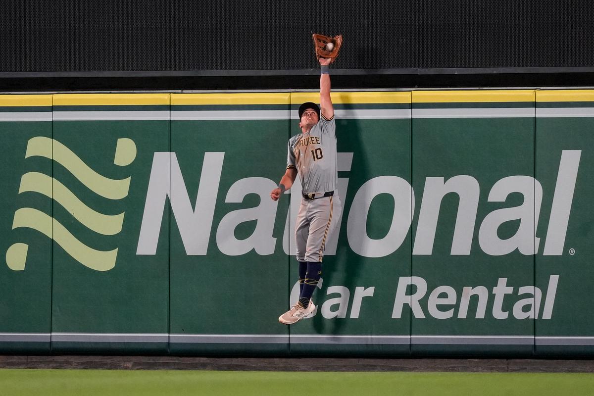 Frelick Robs Angels’ Ward of Potential Tying Home Run to Preserve Win for Brewers