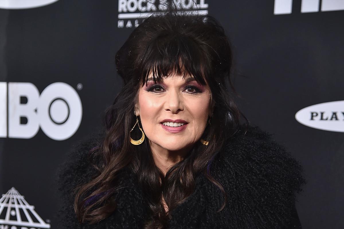 Heart’s Ann Wilson Is Singing From a Wheelchair, But Not Because of Last Year’s Cancer