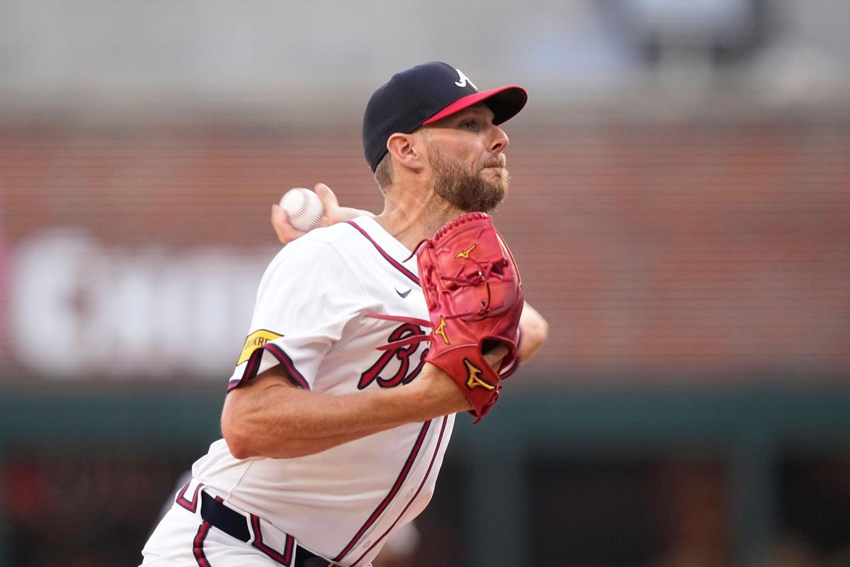 Left-Hander Sale Stymies Giants as Braves Cruise to Victory