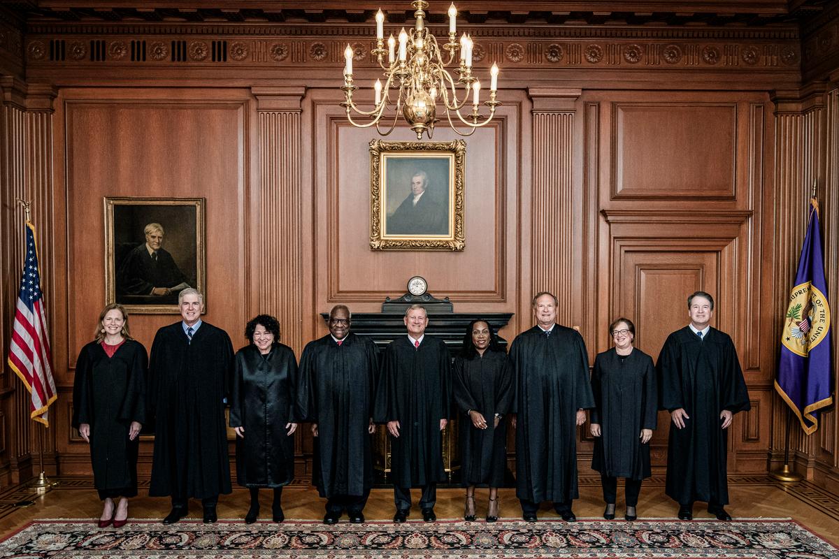 US Marshal Protecting Supreme Court Justice Shoots Alleged Carjacker in DC