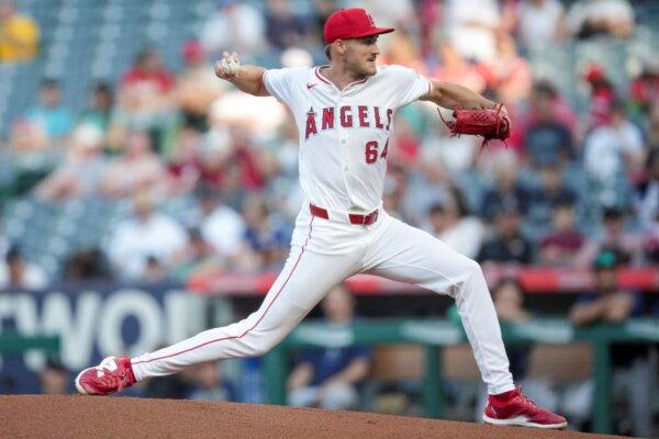 Angels starter Jack Kochanowicz makes his major-league debut against the Mariners in Anaheim, Calif., on July 11, 2024. (Eric Thayer/AP Photo)