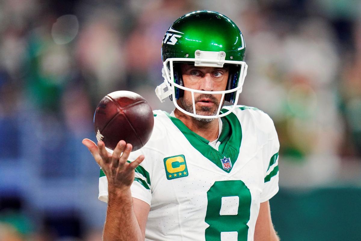 Rodgers, Wilson Among NFL Stars With Something to Prove This Season