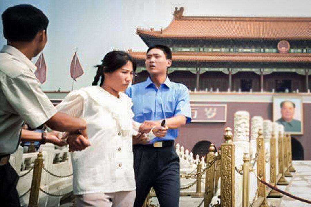 (Top Left) Falun Gong practitioners who openly supported their faith in public were detained by the Chinese police. (Top Right) Two Chinese police officers arrest a Falun Gong practitioner in Tiananmen Square in Beijing on Jan. 10, 2000. (Bottom Left) A Falun Gong practitioner is detained by the Chinese police while supporting her faith in public in China. (Bottom Right) Police detain a Falun Gong practitioner as a crowd gathers around in Tiananmen Square in Beijing on Oct. 1, 2000. (Falun Dafa Information Center, Chien-Min Chung/AP Photo)