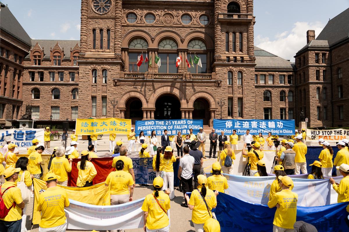 ‘Stand Up and Tell the Truth’: Toronto Falun Gong Practitioners Mark 25th Anniversary of CCP Persecution