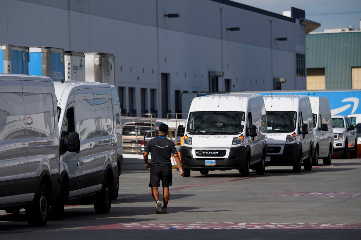 E-Commerce Hubs Worsen Air Pollution, New Study Claims