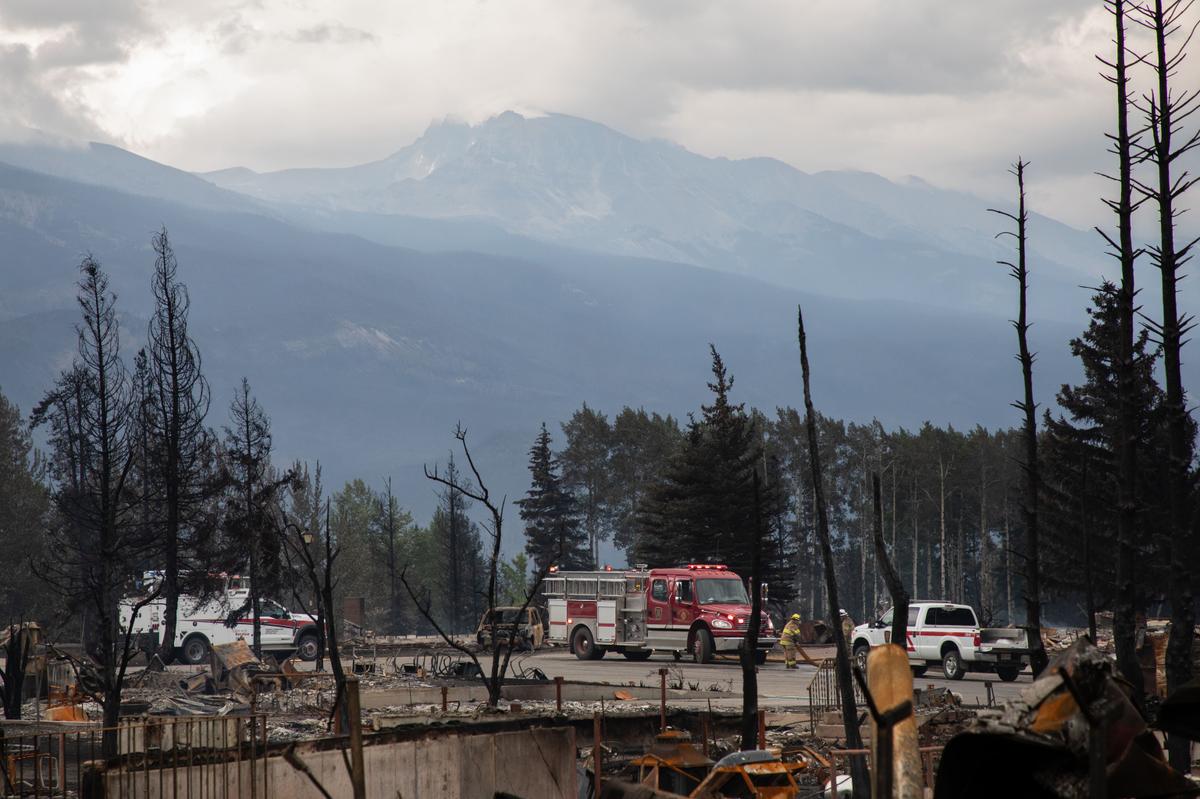 Parks Canada, Guilbeault Defend Wildfire Preparation Policies After Jasper Blaze