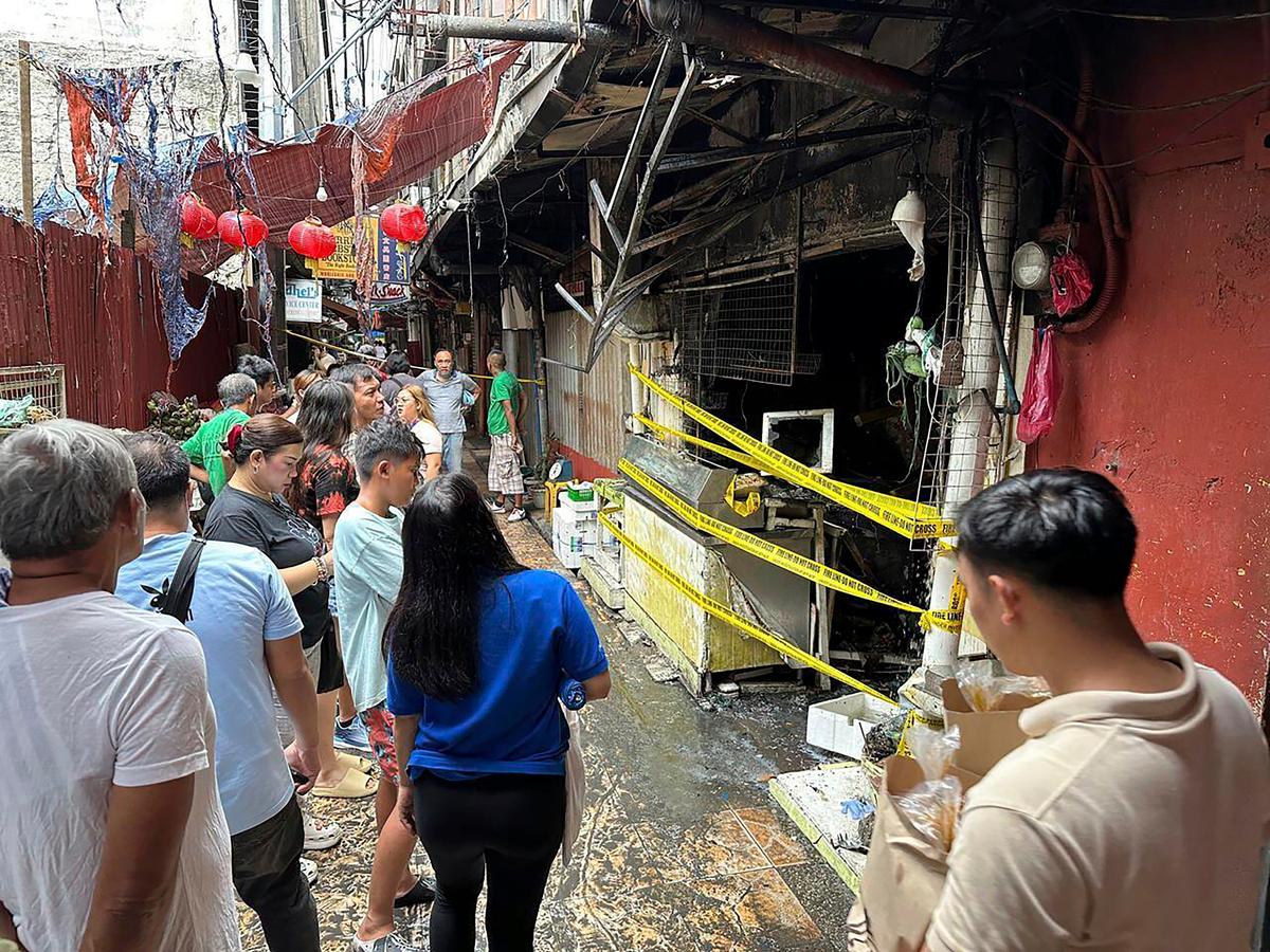 Fire Sweeps Through Building in Manila’s Chinatown, Killing at Least 11