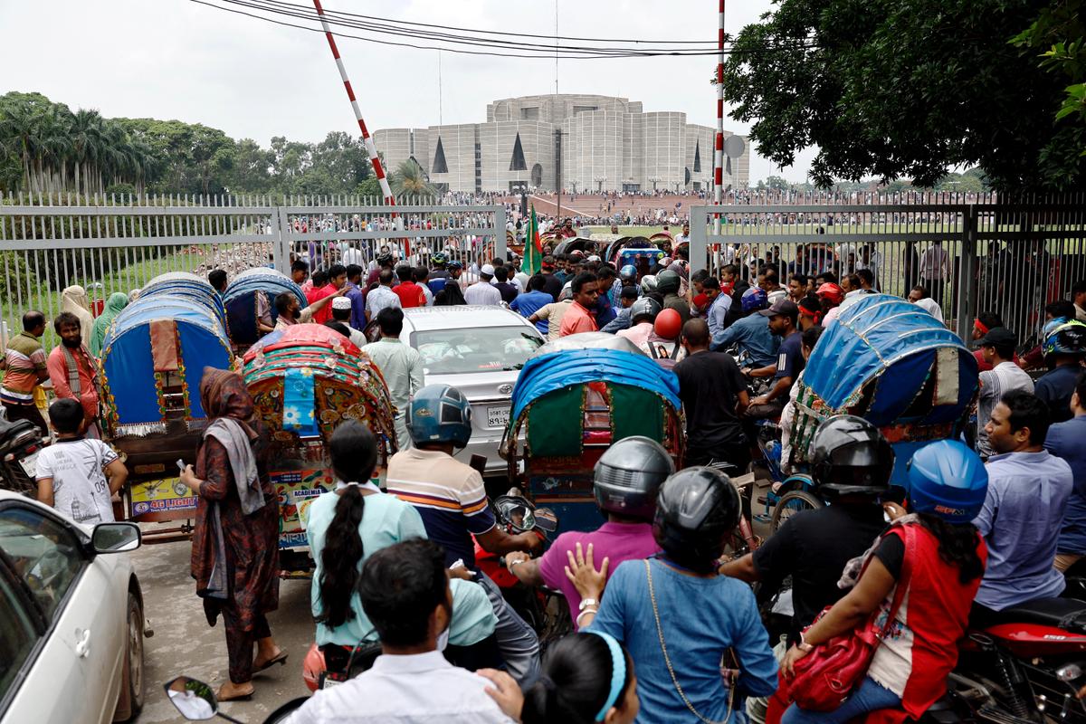 Bangladesh Nobel Laureate Yunus Named Chief Adviser of Interim Government