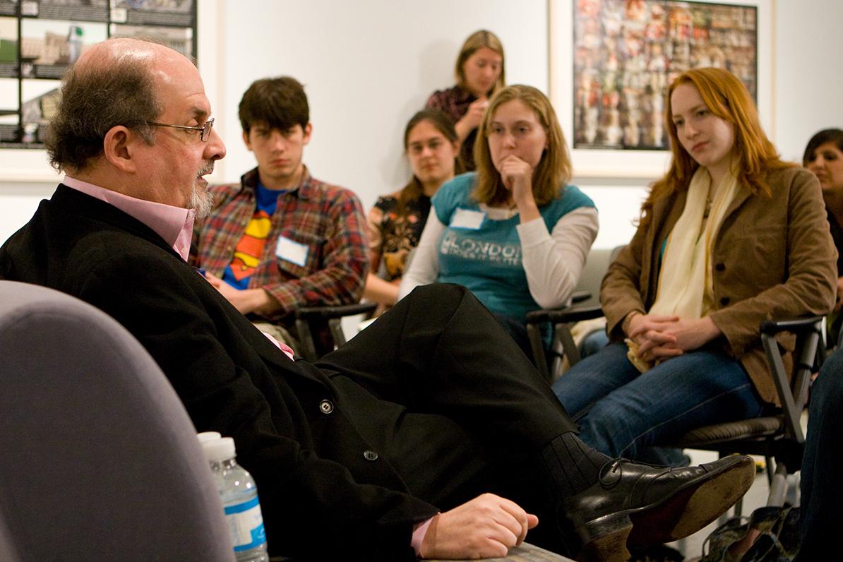 Salman Rushdie having a discussion with Emory University students on Feb. 11, 2008. (<a href="https://en.wikipedia.org/wiki/User:Nrbelex" target="_blank" rel="nofollow noopener">Nrbelex</a>x/<a href="https://en.wikipedia.org/wiki/Salman_Rushdie#/media/File:Sir_Ahmed_Salman_Rushdie.jpg" target="_blank" rel="nofollow noopener">CC BY-SA 2.5</a>)