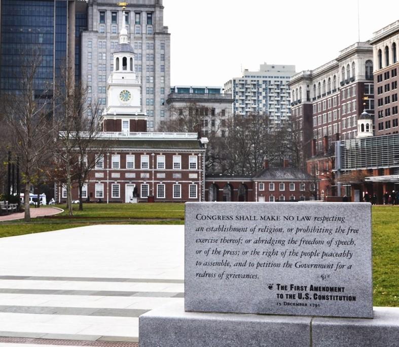 Inscription of the First Amendment (Dec. 15, 1791) in front of Independence Hall in Philadelphia. (<a href="https://commons.wikimedia.org/wiki/User:Robin_klein">Robin klein</a>/<a href="https://en.wikipedia.org/wiki/First_Amendment_to_the_United_States_Constitution#/media/File:First_Amendment_inscription.JPG" target="_blank" rel="nofollow noopener">CC BY-SA 3.0</a>)