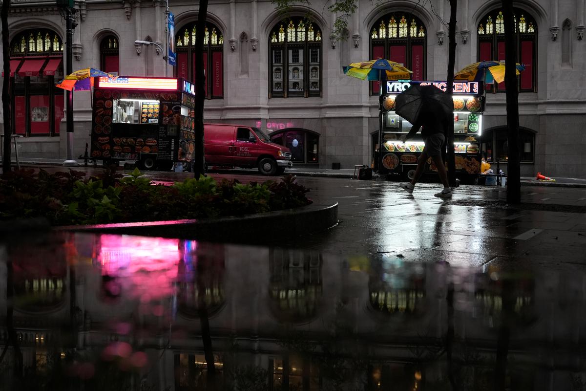 Debby’s Aftermath Leaves Thousands in the Dark; Threatens More Flooding in the Carolinas