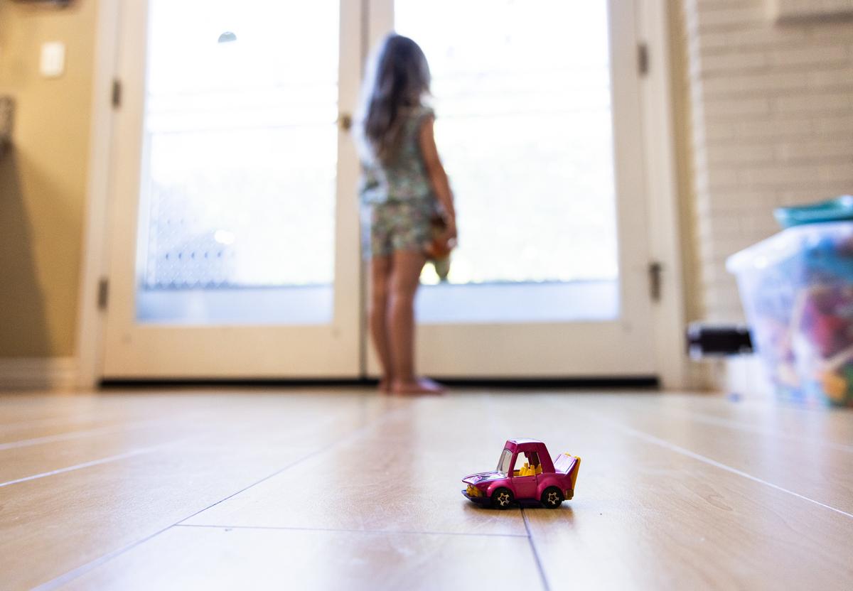 When Alice in Wonderland Comes to Life: Young Girl Diagnosed With Rare Syndrome