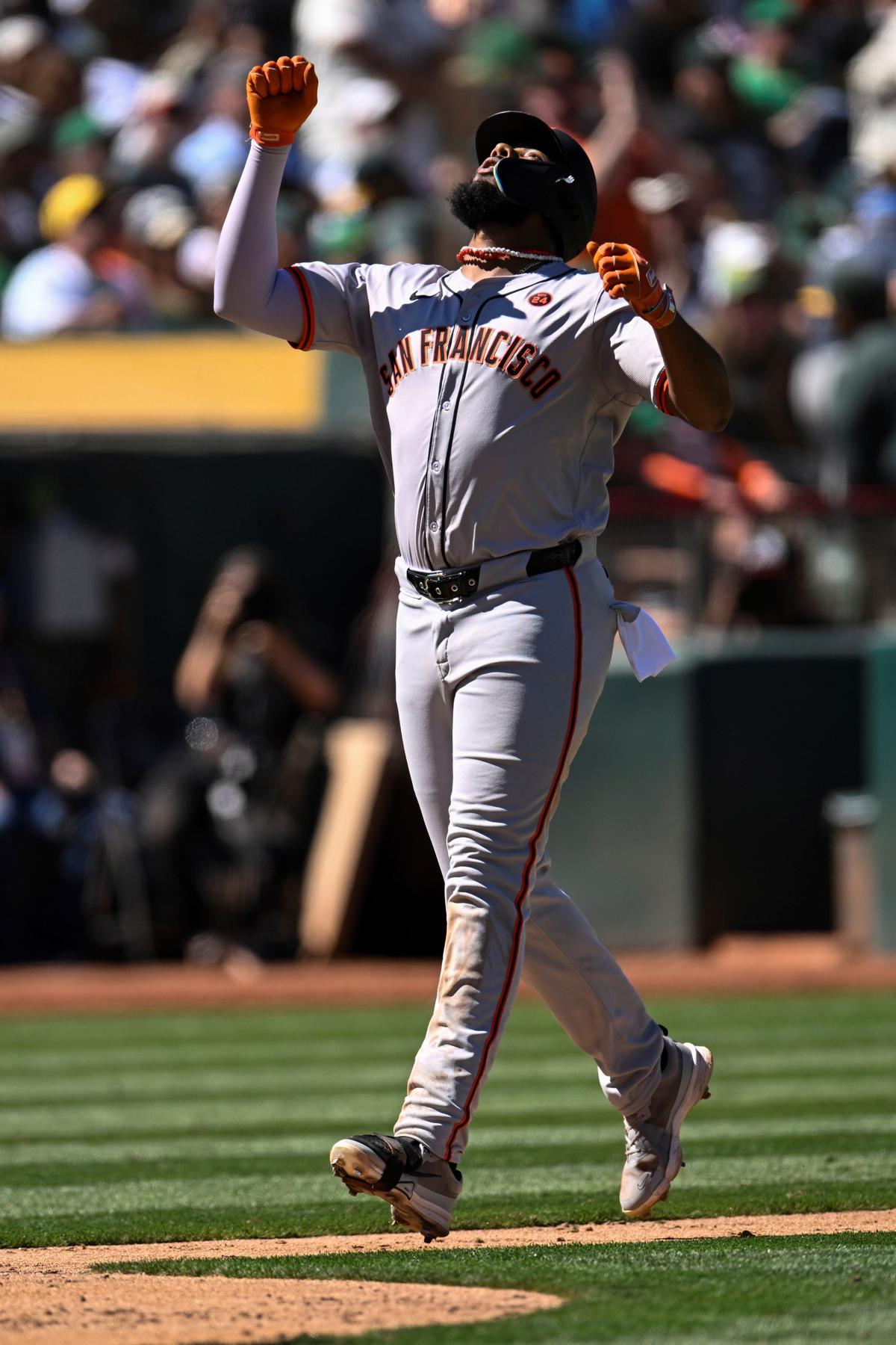 Encarnacion, Conforto Homer in 10th as Giants Beat A’s in Final Bay Bridge Series Matchup