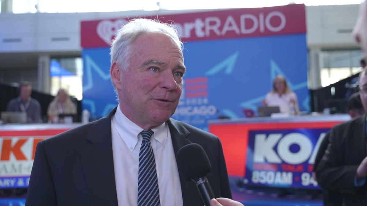 Sen. Kaine Preparing New War Powers Resolution to Block US Military Action Against Venezuela
