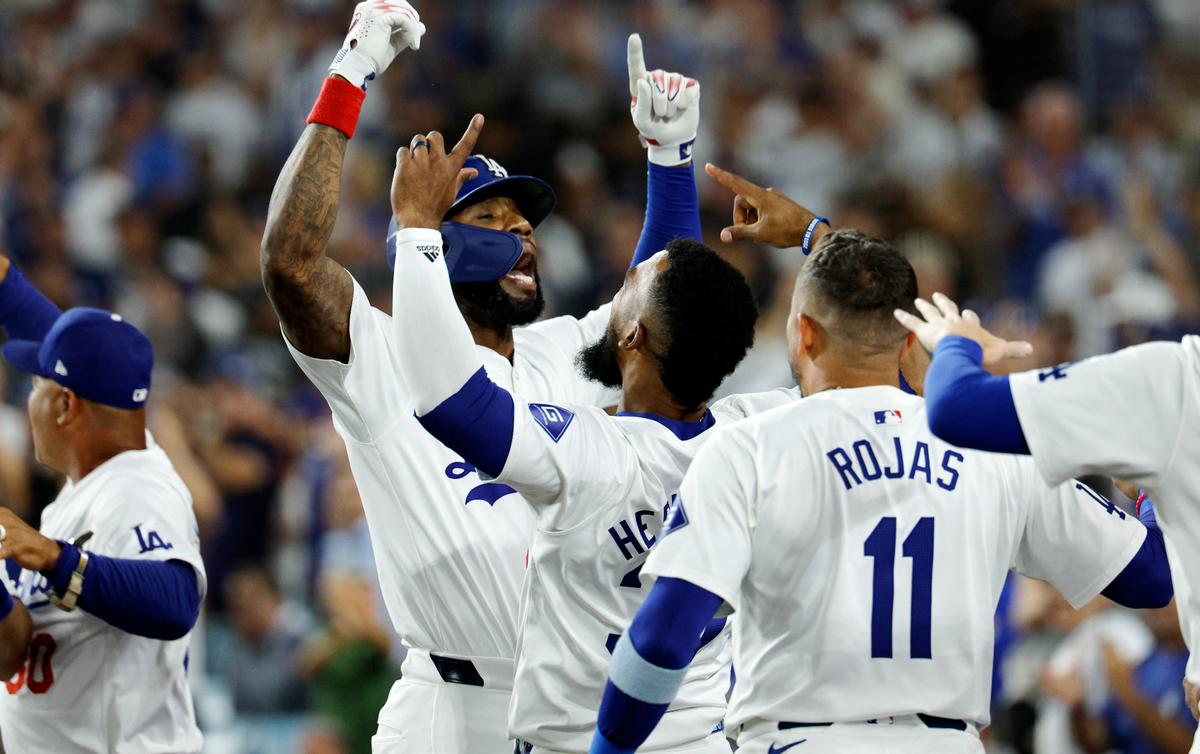 Heyward the Hero With Pinch-Hit Home Run as Dodgers Rally to Beat Mariners